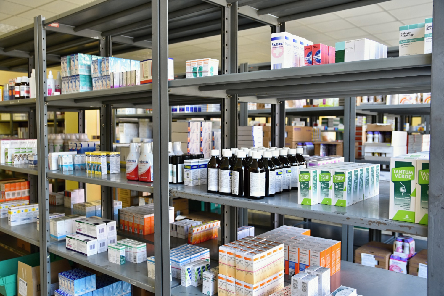 nearest pharmacy